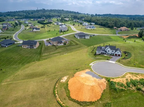 Claybrook Ct, Harrisonburg, VA 22801