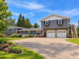 694 W Portage St, Saint ignace, MI 49781