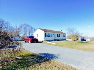 15 Lori Dr, Plainfield, CT 06374