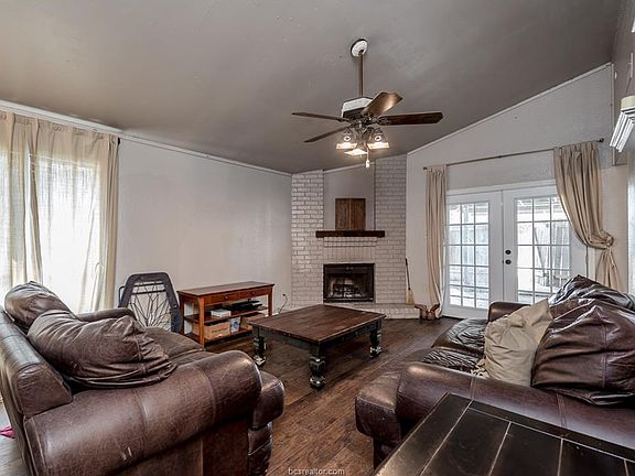 4th image of 731 Lincoln Ave
