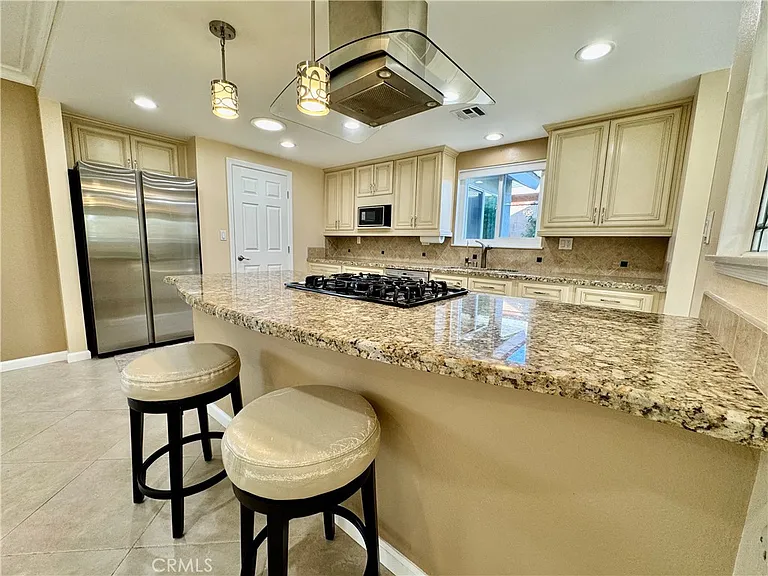 18572 Avolinda Dr — Photo 15