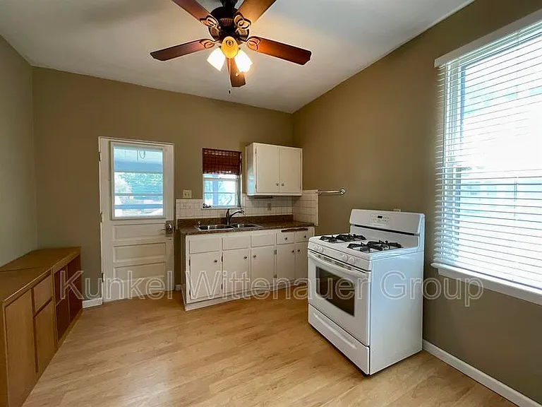 122 North Dr #A — Photo 3