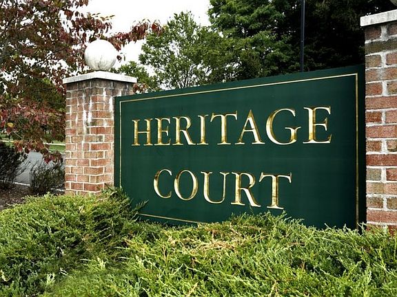 heritage court sign