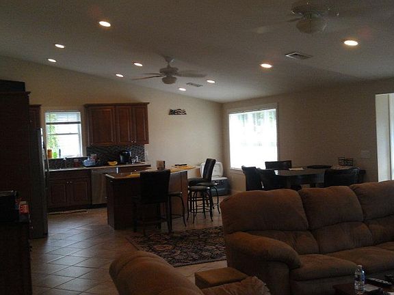 Open floor plan Living Room & Kitchen - almost 40x18
