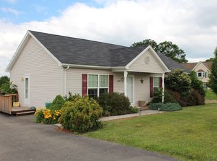 2000 Travis Ln, Pulaski, VA 24301