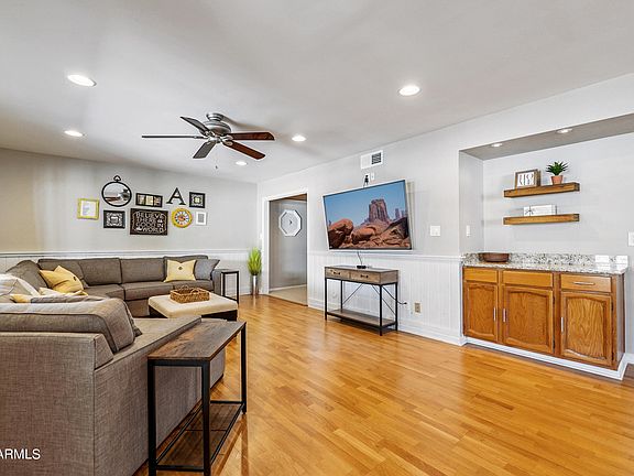 3rd image of 2305 S ALTA VISTA Circle