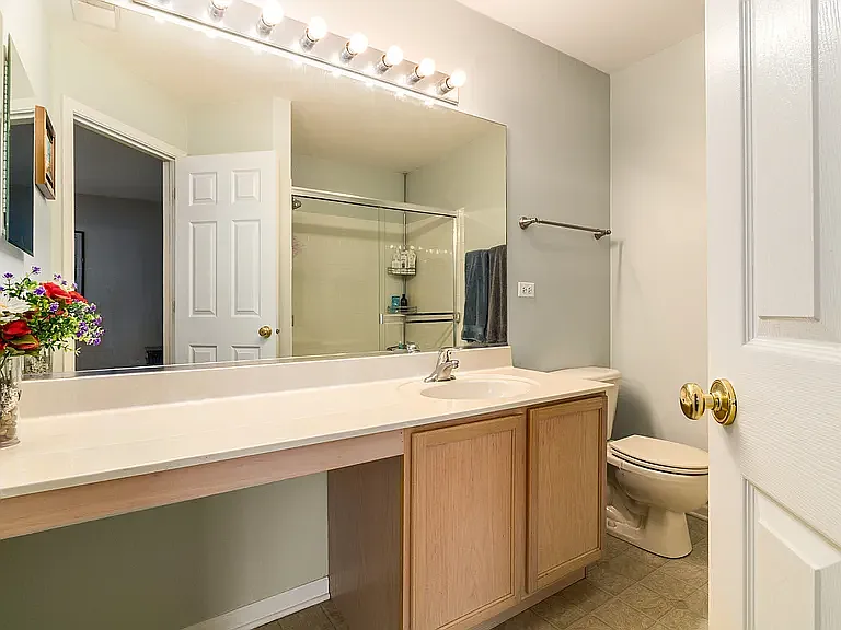 2430 Oakfield Ct #2430 — Photo 17