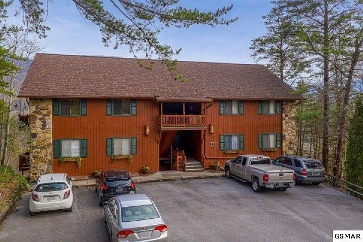 1st image of 429 Deer Path Ln