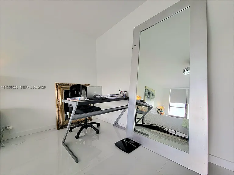 3505 S Ocean Dr #901 — Photo 11