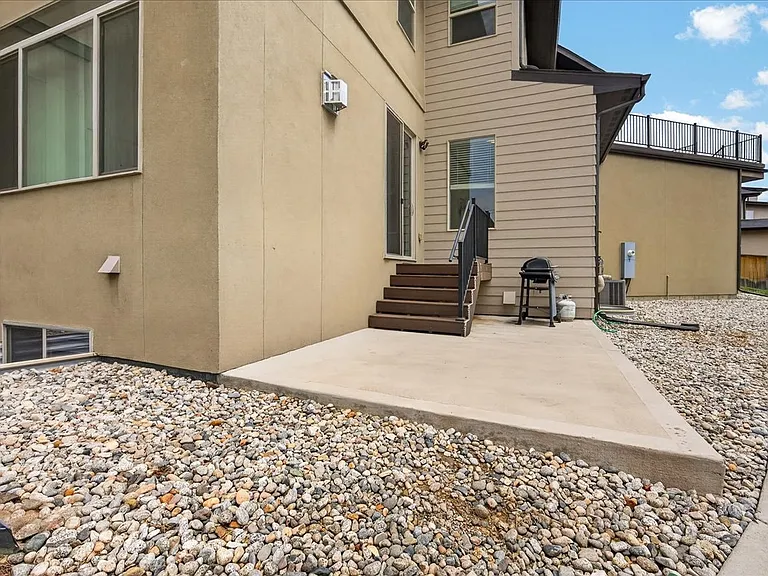 1407 Rogers Ct — Photo 53