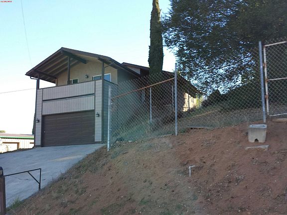 4th image of 8821-23 Gardena Ln