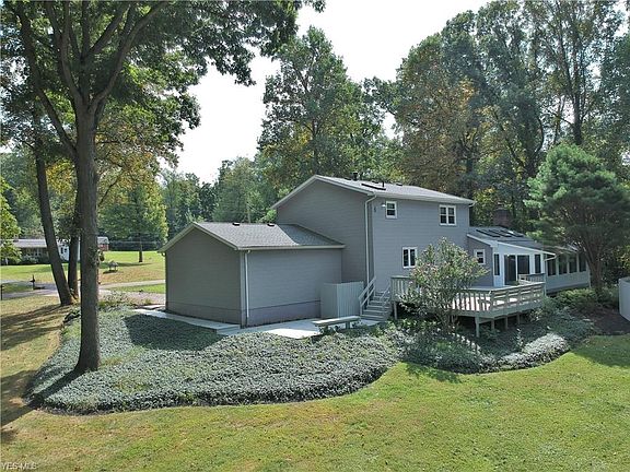 4th image of 1962 Richardson Dr