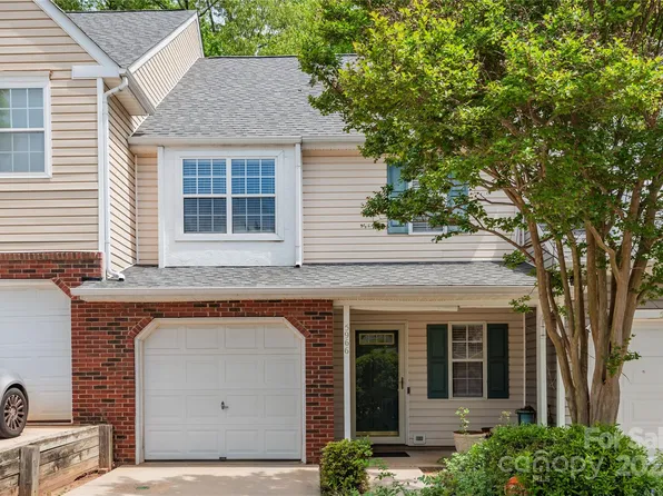 5966 Prescott Ct, Charlotte, NC 28269