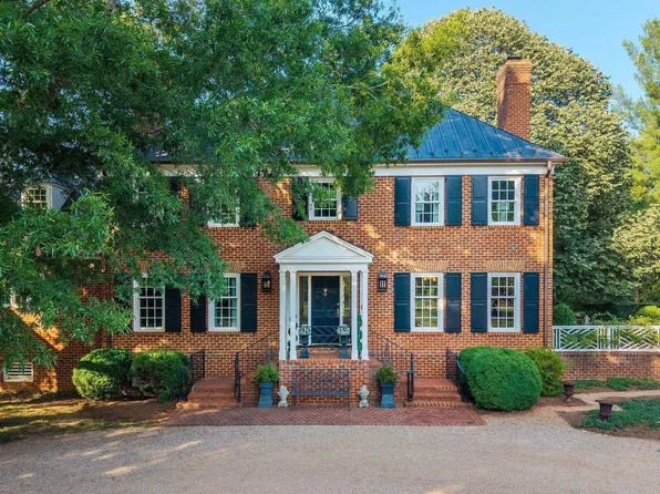 2505 Hunt Country Ln, Charlottesville, VA 22901