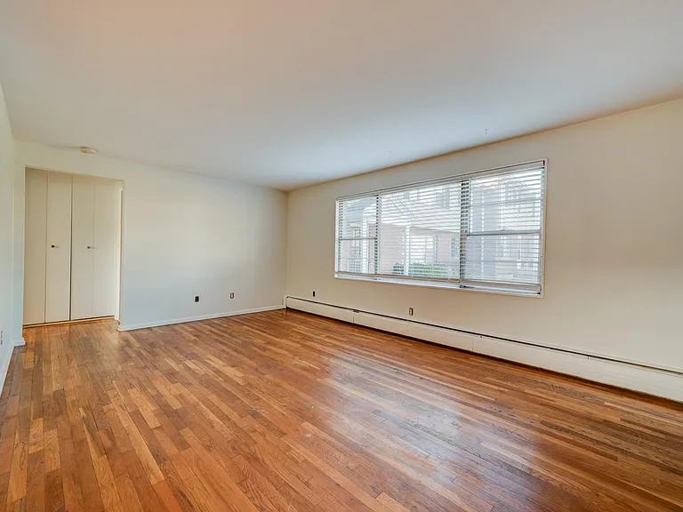 4 Goslee Dr #14 — Photo 9