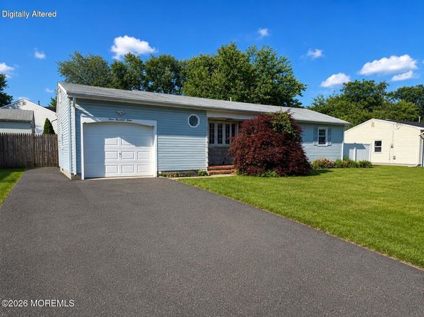 403 Simon Pl