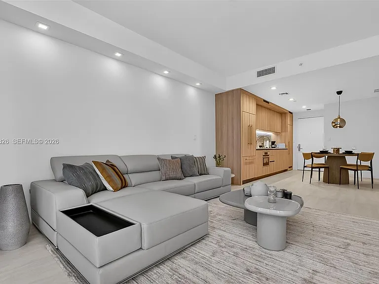 77 SE 5th St #1908 — Photo 7