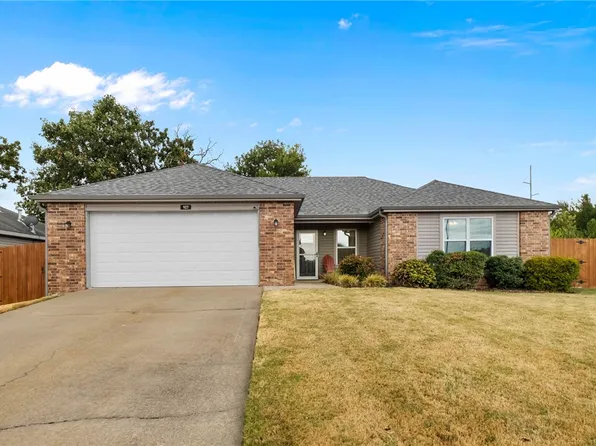 927 Fieldstone Ct, Centerton, AR 72719
