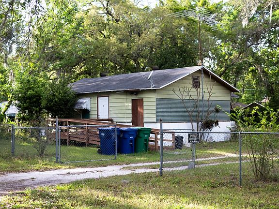 4th image of 1508 E 98th Ave