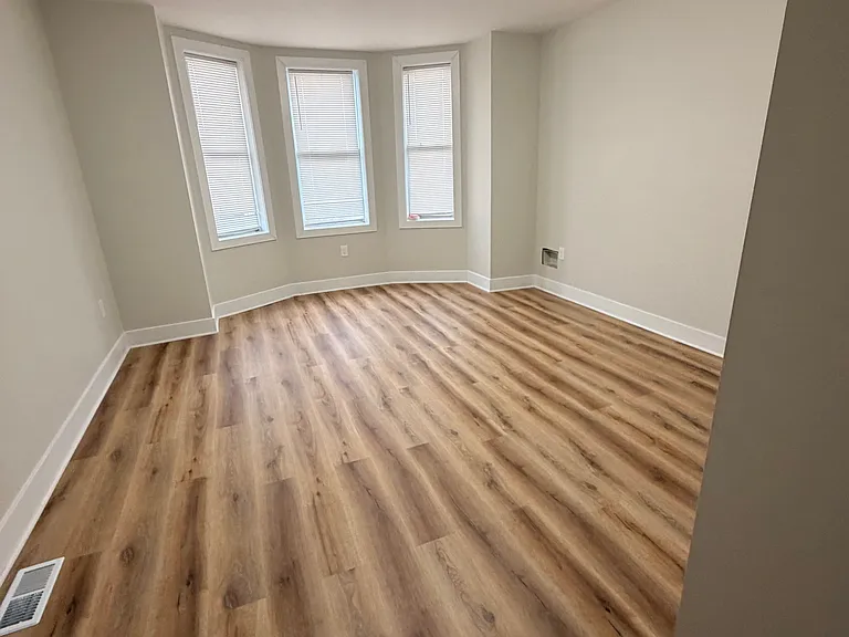 420 E 28th St #1 — Photo 10