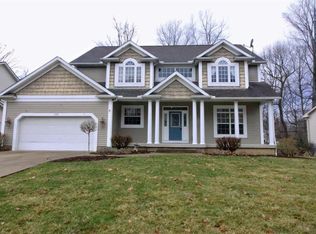 3302 Crown Pointe Dr, Stow, OH