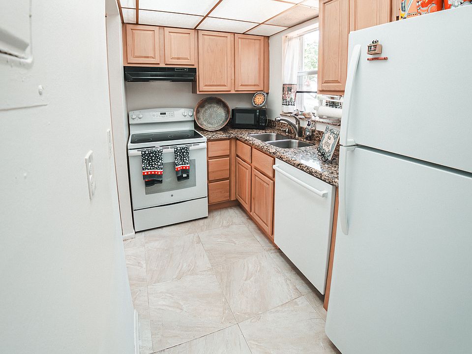 2nd image of 204 Lake Frances Dr