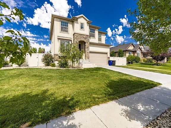 2nd image of 8052 S Jackson Lake Dr