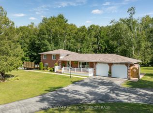 1765 Flos Cres #4-W, Springwater, ON L0L 1P0