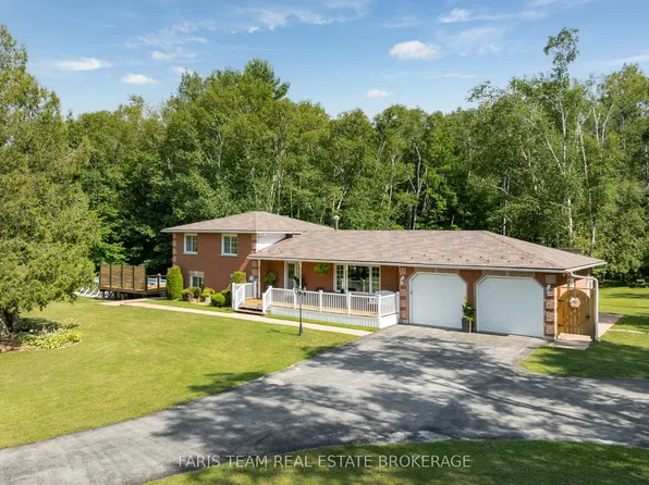 1765 Flos Cres #4-W, Springwater, ON L0L 1P0