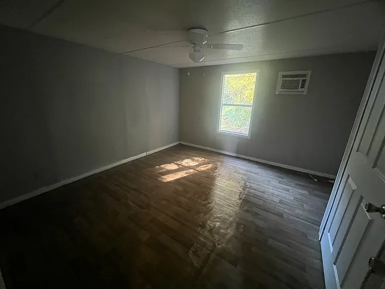 208 Ivycrest St #12 — Photo 10