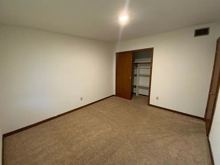 Library Place Apartments — Photo 7