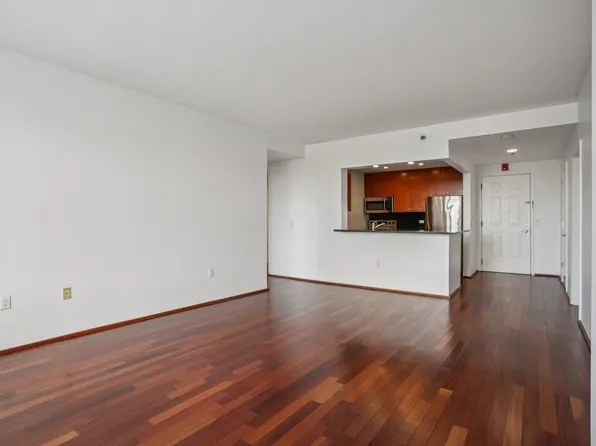 3110 City Place image 4 of 32