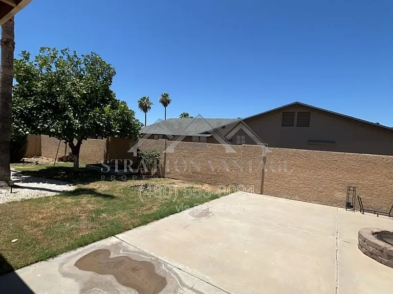 10700 E Hope Dr — Photo 5