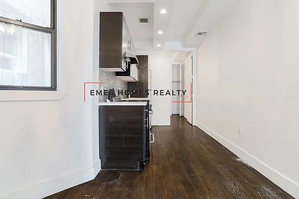 Rented by Emes Homes Realty LLC | media 34