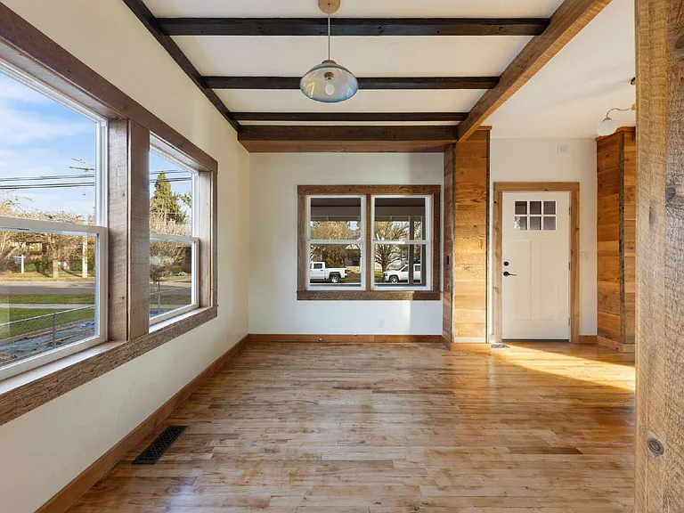 315 SE Davis St — Photo 18