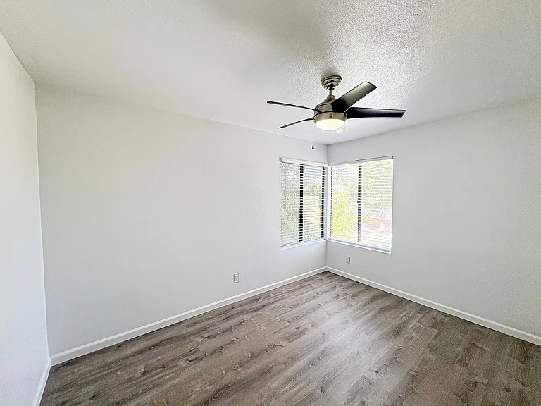Maryland Court Apartments — Photo 54