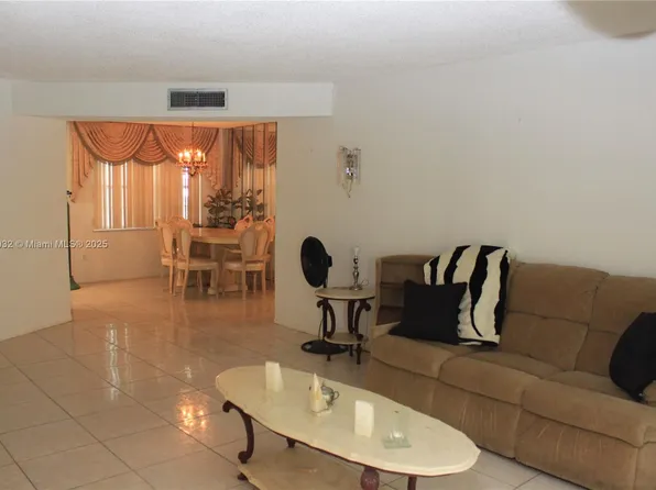 4090 NW 42nd Ave APT 106, Fort Lauderdale, FL 33319
