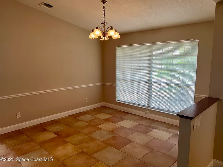 2372 Windham Dr — Photo 8