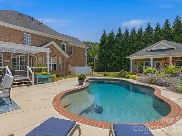 6006 Embassy Ct, Monroe, NC 28110