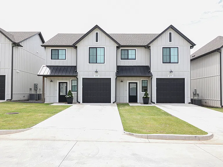 1797 E Rex Rd #1 — Photo 1