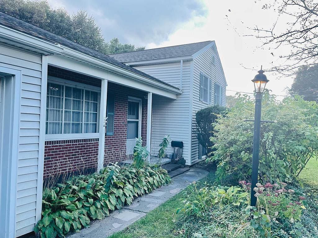 913 W Lockhart St, Sayre, PA 18840 Zillow