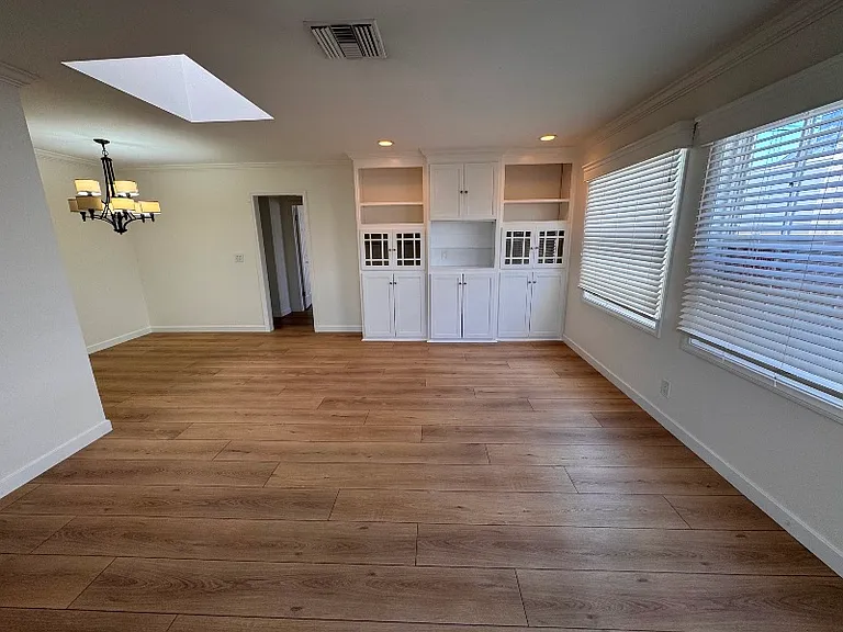19409 Beckworth Ave — Photo 3