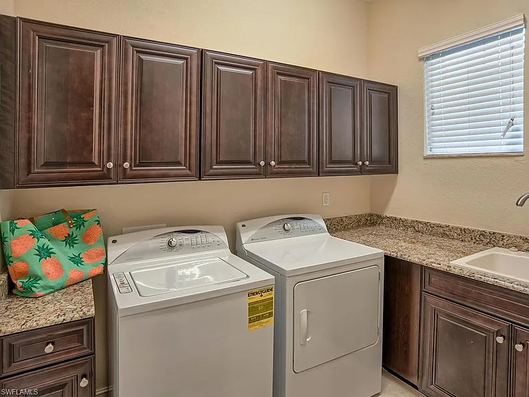 9634 Firenze Cir — Photo 22