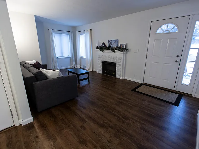 328 W Main St #A — Photo 12
