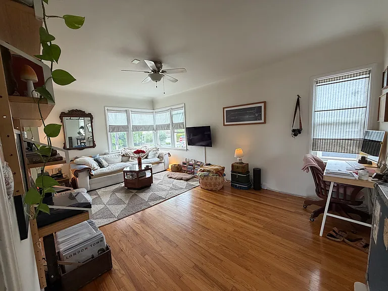 2890 Grandview Ave — Photo 7