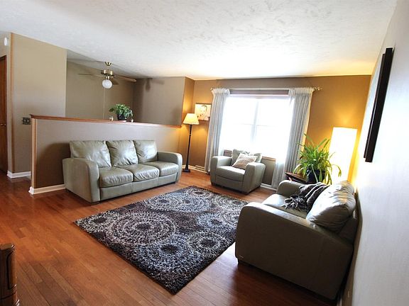 4th image of 5030 Cresthaven Dr
