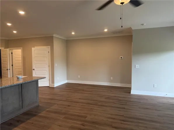 144 Sunflower Cir NE, Cartersville, GA 30121