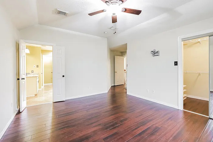 326 Dunford Ct — Photo 7