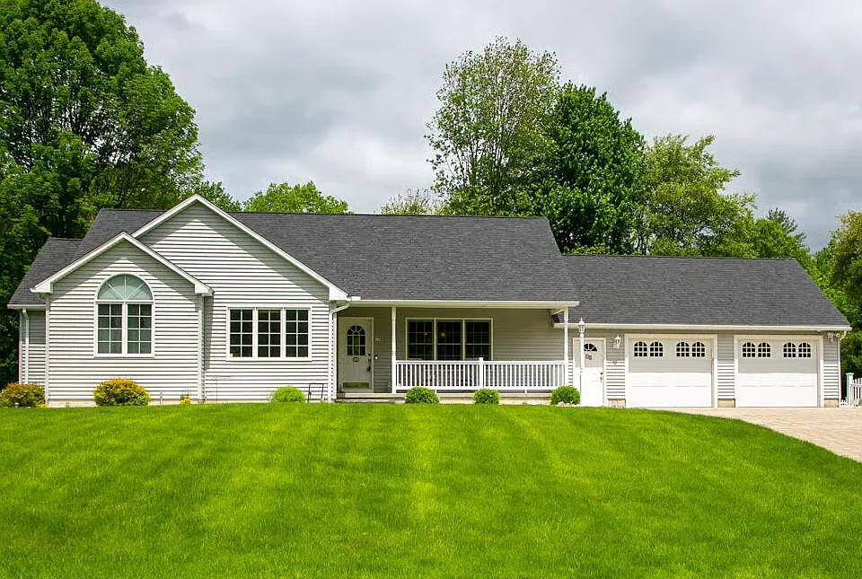 15 Holly Cir
