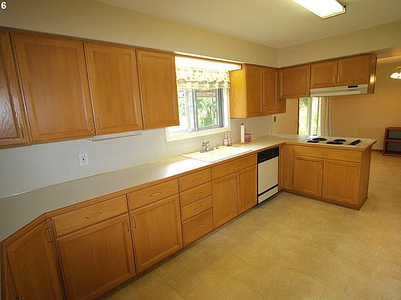 5th image of 17100 NE 88th St